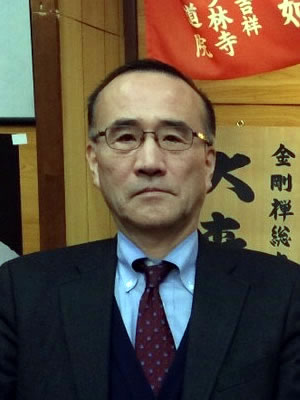 藤井教戒先生のお写真